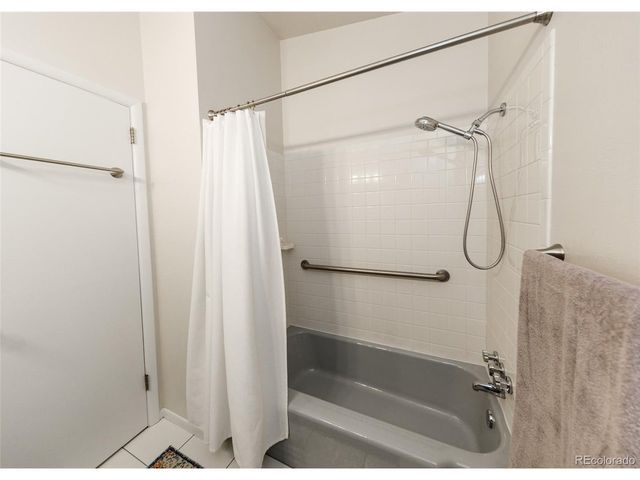 609 Pioneer Ln, Colorado Springs, CO 80904