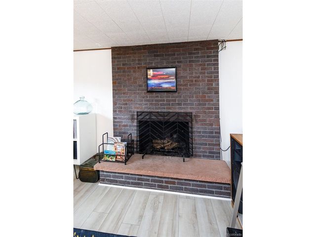 609 Pioneer Ln, Colorado Springs, CO 80904