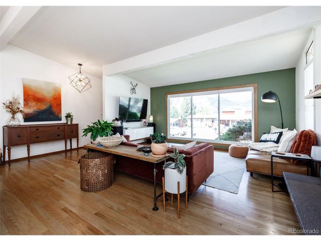 609 Pioneer Ln, Colorado Springs, CO 80904