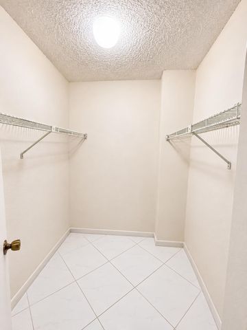 2802 N 46th Avenue B318, Hollywood, FL 33021