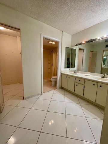 2802 N 46th Avenue B318, Hollywood, FL 33021