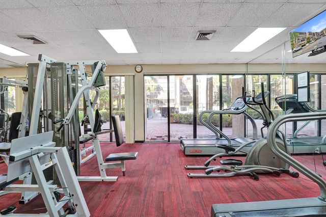 2802 N 46th Avenue B318, Hollywood, FL 33021