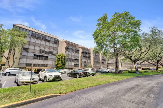 2802 N 46th Avenue B318, Hollywood, FL 33021