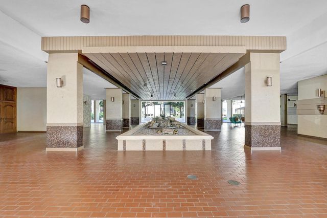 2802 N 46th Avenue B318, Hollywood, FL 33021