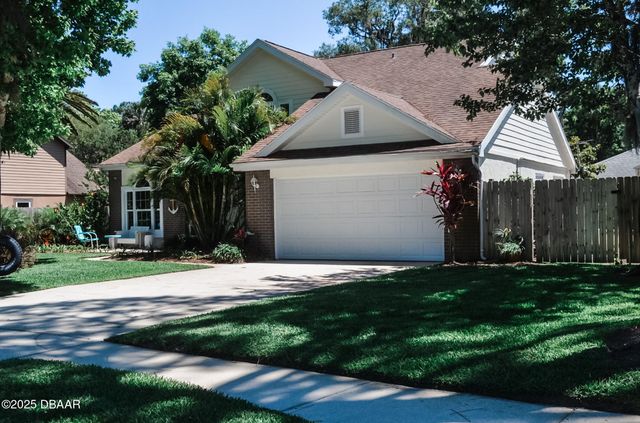 468 Champagne Circle, Port Orange, FL 32127