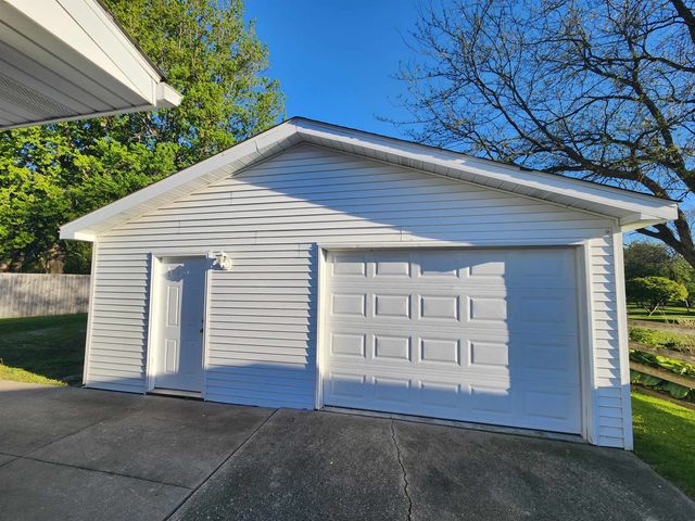 6909 Wallace Drive, Saginaw, MI 48609