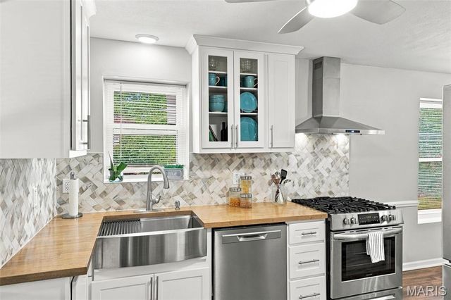 1063 Raisher Drive, University City, MO 63130