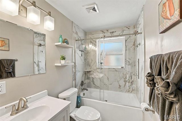 1063 Raisher Drive, University City, MO 63130