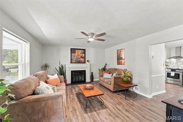 1063 Raisher Drive, University City, MO 63130