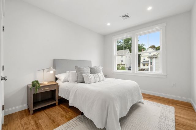 9 Downer Ct 1, Boston, MA 02122