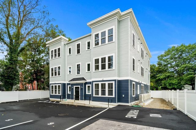 9 Downer Ct 1, Boston, MA 02122