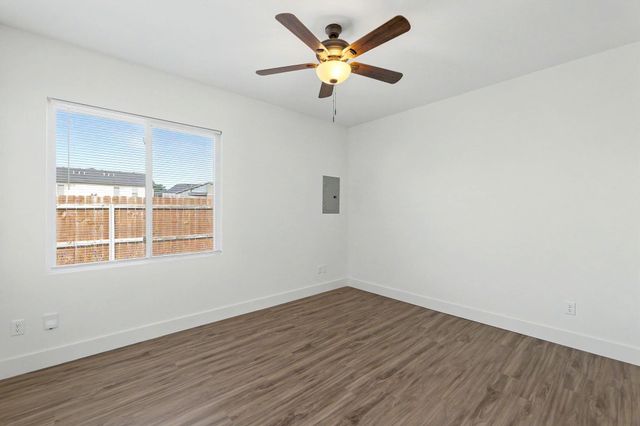 5752 E Bristol, Wichita, KS 67220