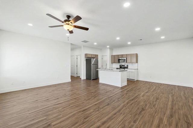 5752 E Bristol, Wichita, KS 67220