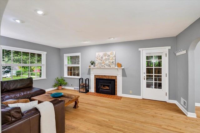 207 S Owen Drive, Madison, WI 53705