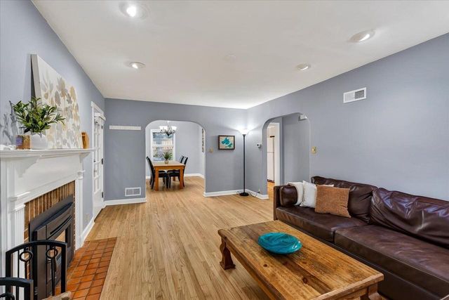 207 S Owen Drive, Madison, WI 53705
