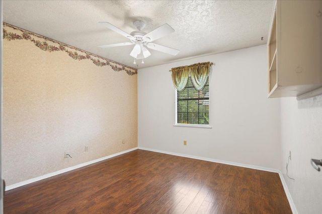 1915 Castlegate, Henderson, TX 75654