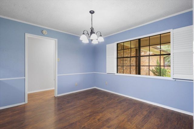 1915 Castlegate, Henderson, TX 75654