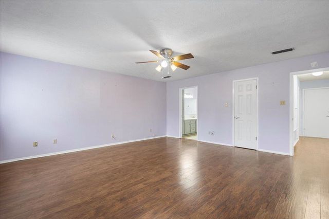 1915 Castlegate, Henderson, TX 75654