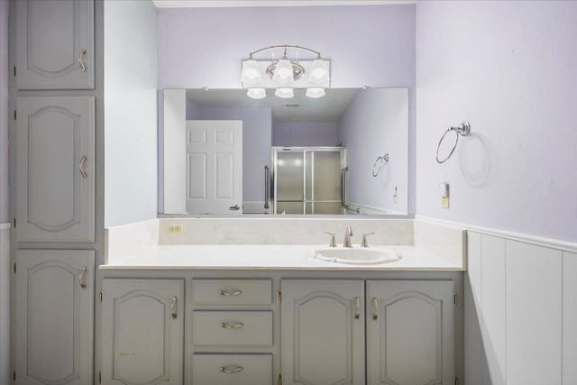 1915 Castlegate, Henderson, TX 75654