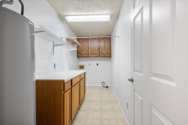 1915 Castlegate, Henderson, TX 75654