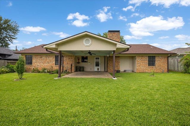 1915 Castlegate, Henderson, TX 75654