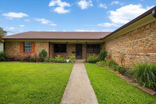 1915 Castlegate, Henderson, TX 75654