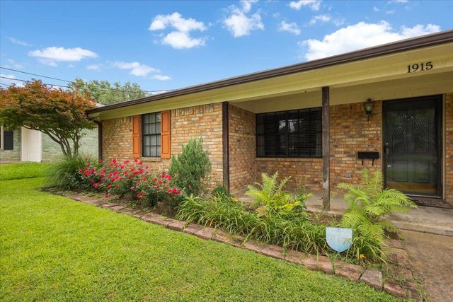 1915 Castlegate, Henderson, TX 75654