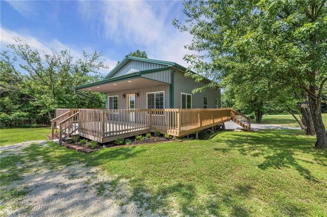 14820 Crystal Drive, Excelsior Springs, MO 64024