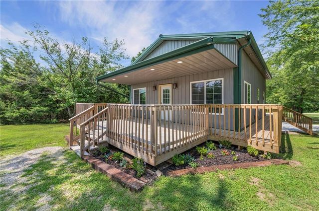 14820 Crystal Drive, Excelsior Springs, MO 64024