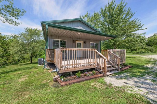 14820 Crystal Drive, Excelsior Springs, MO 64024