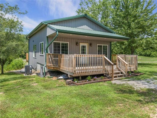 14820 Crystal Drive, Excelsior Springs, MO 64024