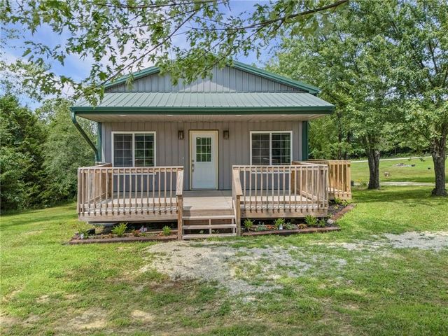 14820 Crystal Drive, Excelsior Springs, MO 64024