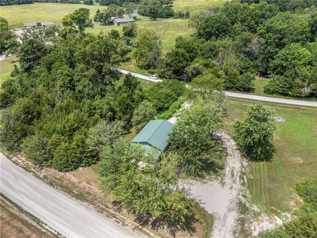14820 Crystal Drive, Excelsior Springs, MO 64024