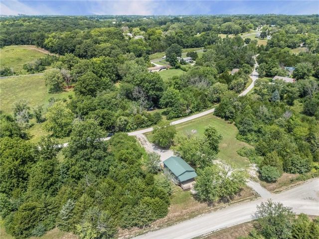 14820 Crystal Drive, Excelsior Springs, MO 64024