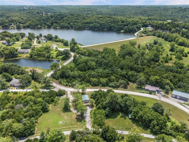 14820 Crystal Drive, Excelsior Springs, MO 64024