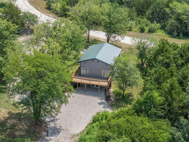 14820 Crystal Drive, Excelsior Springs, MO 64024