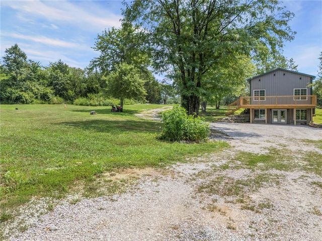 14820 Crystal Drive, Excelsior Springs, MO 64024