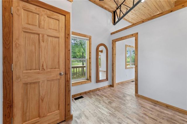 14820 Crystal Drive, Excelsior Springs, MO 64024