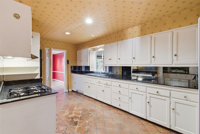 3917 Fairfax Avenue, Dallas, TX 75209