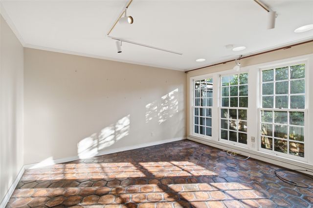 3917 Fairfax Avenue, Dallas, TX 75209
