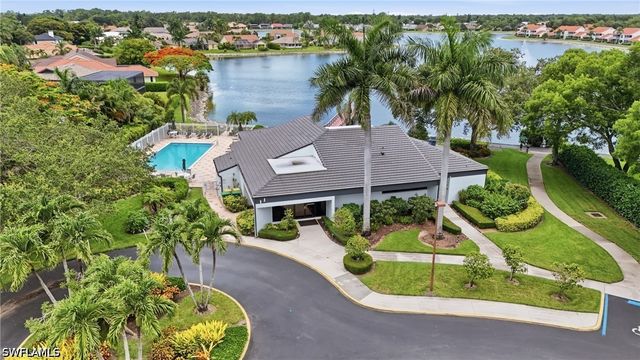 670 Lambton LN, Naples, FL 34104
