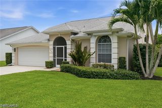 670 Lambton LN, Naples, FL 34104