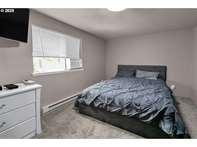 1300 ROLLING HILLS Rd, Roseburg, OR 97471