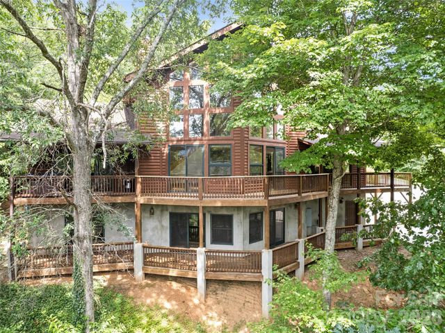 20 Sarah Court, Lake Junaluska, NC 28745