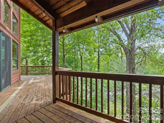 20 Sarah Court, Lake Junaluska, NC 28745