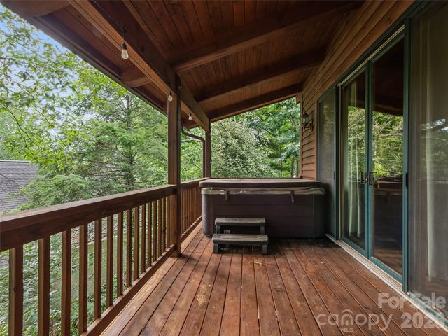 20 Sarah Court, Lake Junaluska, NC 28745