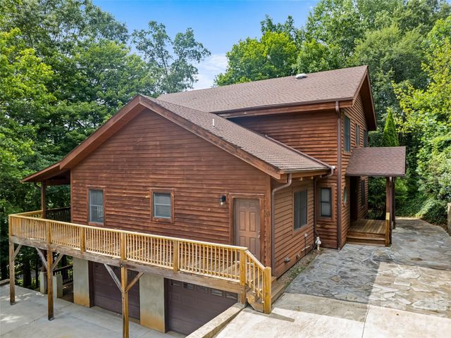20 Sarah Court, Lake Junaluska, NC 28745