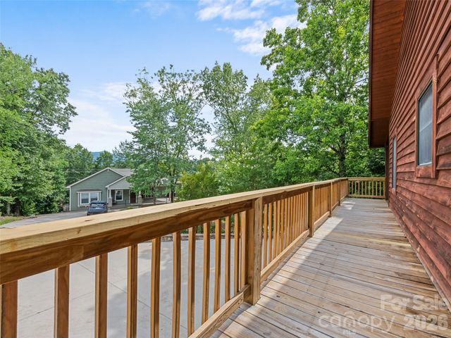 20 Sarah Court, Lake Junaluska, NC 28745
