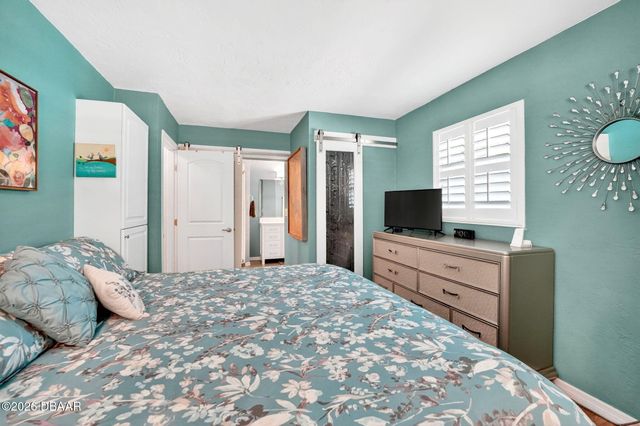 800 E 9th Avenue, New Smyrna Beach, FL 32169