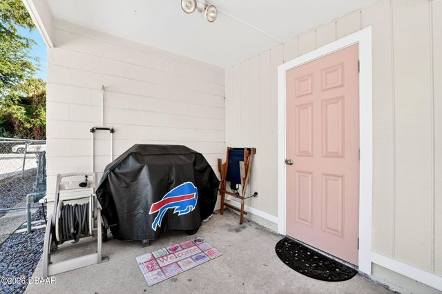 800 E 9th Avenue, New Smyrna Beach, FL 32169